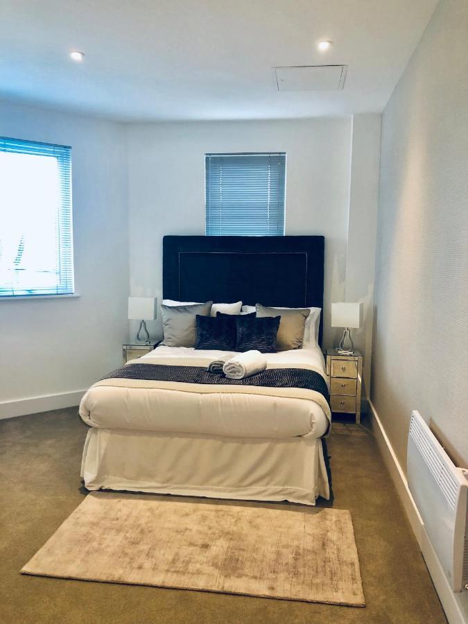 Snapos Luxury Serviced Apartment - Meridian House Bedford Luaran gambar