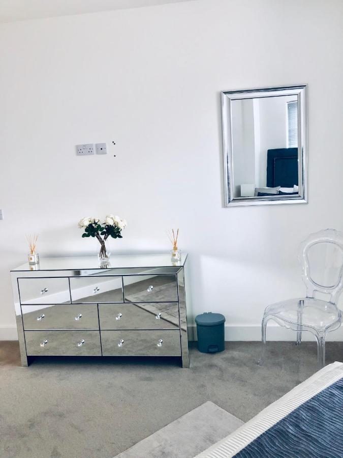 Snapos Luxury Serviced Apartment - Meridian House Bedford Luaran gambar